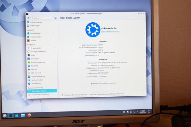 Ein erste Blick ins System wegen tatsächlich eingebautem Prozessor: 4x Interl i3-2100 3.1 GHz