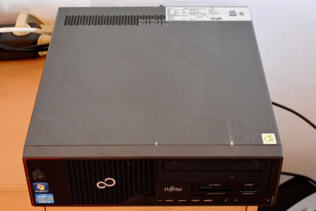Ansicht Fujitsu Esprimo E900 E90+