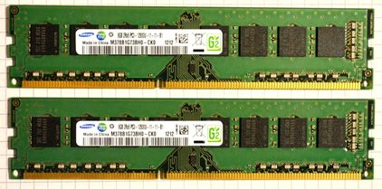 Ansicht 2x RAM-Riegel U-DIMM 8 GB DDR3